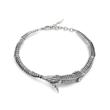 Editor 64 - Collier crocodile en argent 925. 12265 - longueur 43cm - fermoir ajustable - 
Giovanni Raspini propose des bijoux inspirés de la nature et du thème animalier qui lui est si précieux.
Chaque bijou est fait main en Italie au cœur de la Toscane.