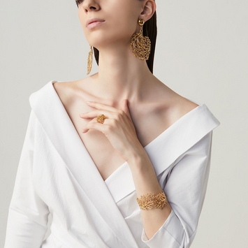 Bracelet Corail en argent 925 plaqué or jaune. Giovanni Raspini propose des bijoux inspirés de la nature et du thème animalier qui lui est si précieux. Chaque bijoux est fait main en Italie au coeur de la Toscane.