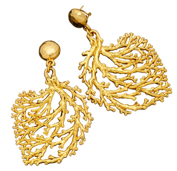 Boucles d'oreilles Corail argent en 925 plaqué or. Giovanni Raspini propose des bijoux inspirés de la nature et du thème animalier qui lui est si précieux. Chaque bijoux est fait main en Italie au coeur de la Toscane.  Longueur : 8,5 cm