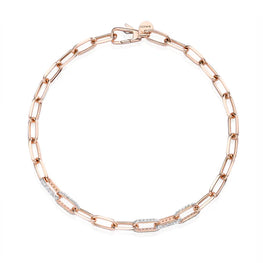 BURATO EDITOR64 Reference
CP649

Technical Data
18 kt rose gold chain bracelet

Round cut White Diamonds
Colour: F
Clarity: VVS
Carats: 0.28

Réglable 18 cm - existe en or blanc

Les précieux maillons de la chaîne sont disposés de manière asymétrique pour garantir la luminosité sous tous les angles.