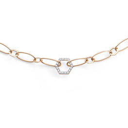 Burato Editor64
Reference
CX279 OR JAUNE
Technical Data
18 KT Yellow Gold chain necklace with hexagonal element 


Diamants pavés sur les deux côtés de l'élément héxagonal
Round cut White Diamonds
Carats: 0.18
Colour: F
Clarity: VS

Deux possibilités de fermetures à 40 ou 43 cm.