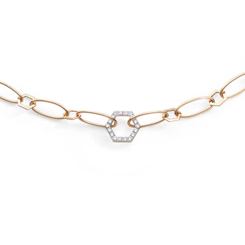 Burato Editor64
Reference
CX279 OR JAUNE
Technical Data
18 KT Yellow Gold chain necklace with hexagonal element 


Diamants pavés sur les deux côtés de l'élément héxagonal
Round cut White Diamonds
Carats: 0.18
Colour: F
Clarity: VS

Deux possibilités de fermetures à 40 ou 43 cm.