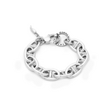 Editor 63 - Bracelet Chaine Marine (Medium) en argent 925. diamètre 22,5 cm - référence 12012
Giovanni Raspini propose des bijoux inspirés de la nature et du thème animalier qui lui est si précieux.
Chaque bijou est fait main en Italie au cœur de la Toscane.