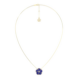 Editor 64 - Collier lapis lazuli et&nbsp;or jaune 18 carats avec diamant central - Chaîne ajustable - Ref: BLO0038CLFUPE03DAU750Y_1

Inspiré&nbsp;par les formes naturelles, ce bijou est composé de petits éléments ovales finement gravés selon une technique florentine ancienne.

Fabriqué entièrement à la main à Vicenza, capitale de l’orfèvrerie italienne, ce collier reflète l’engagement de La Prima Gioielli pour l’excellence et la tradition. Fondée par la famille Arfa, la marque célèbre le savoir-faire italie