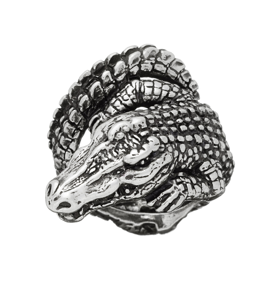 Bague Crocodile en argent noirci 925. Giovanni Raspini propose des bijoux inspirés de la nature et du thème animalier qui lui est si précieux. Chaque bijoux est fait main en Italie au coeur de la Toscane.