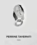 Perrine Taverniti - Boucles d'oreille Babylone est composé de maillons ovales. elles existent en laiton plaqué argent.  longueur : 5cm Réalisé en laiton doré légèrement patiné. Fait main à Paris.  Made in France