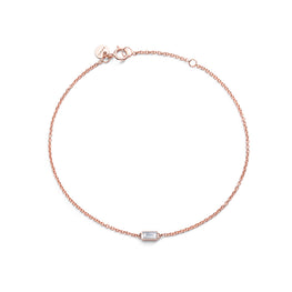 Burato Joaillerie -  Bracelet or rose 18kt et diamant baguette.  deux possibilités de fermetures à 15 ou 17 cm.  Diamant taille Baguette Colore: F-G Pureté: VS Carat : 0.09. Certification RJC. Certification 