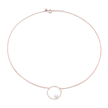 Burato Joaillerie - Collier or rose 18kt et perles.  Deux possibilités de fermetures à 40 ou 42 cm.  Dimension du cercle: ø 20 mm. Perle Orientale, couleur blanche. Dimension perle: ø 5.5 - 6 mm. Certification RJC. Certification 
