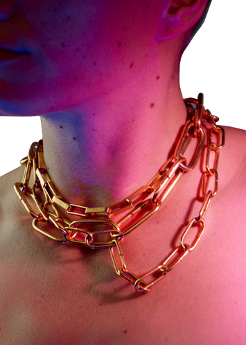 Collier Lafayette, accumulation de chaînes et asymétrie plaqué or Perrine Taverniti